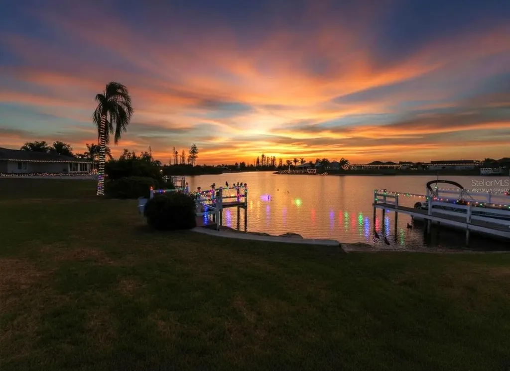 1810 Milford Circle Sun City Center FL 33573