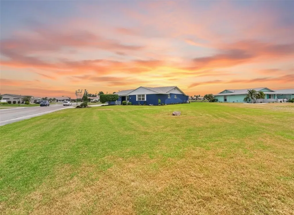 1810 Milford Circle Sun City Center FL 33573