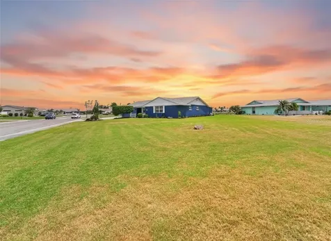 1810 Milford Circle Sun City Center FL 33573
