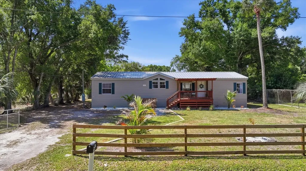 6125 Shirley Avenue Gibsonton FL 33534