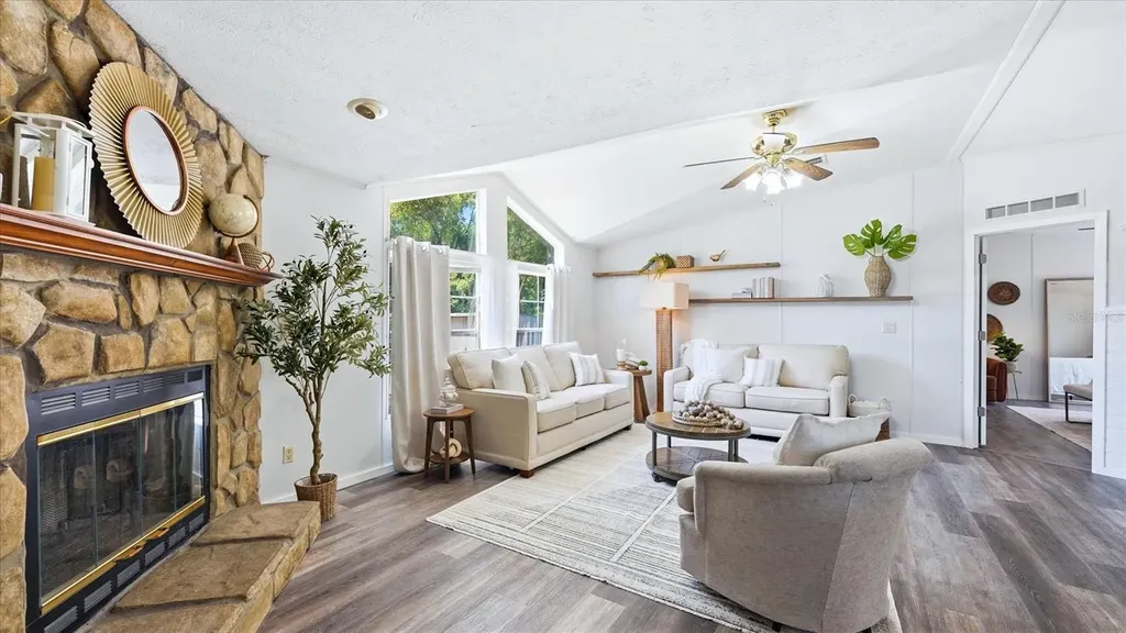 6125 Shirley Avenue Gibsonton FL 33534