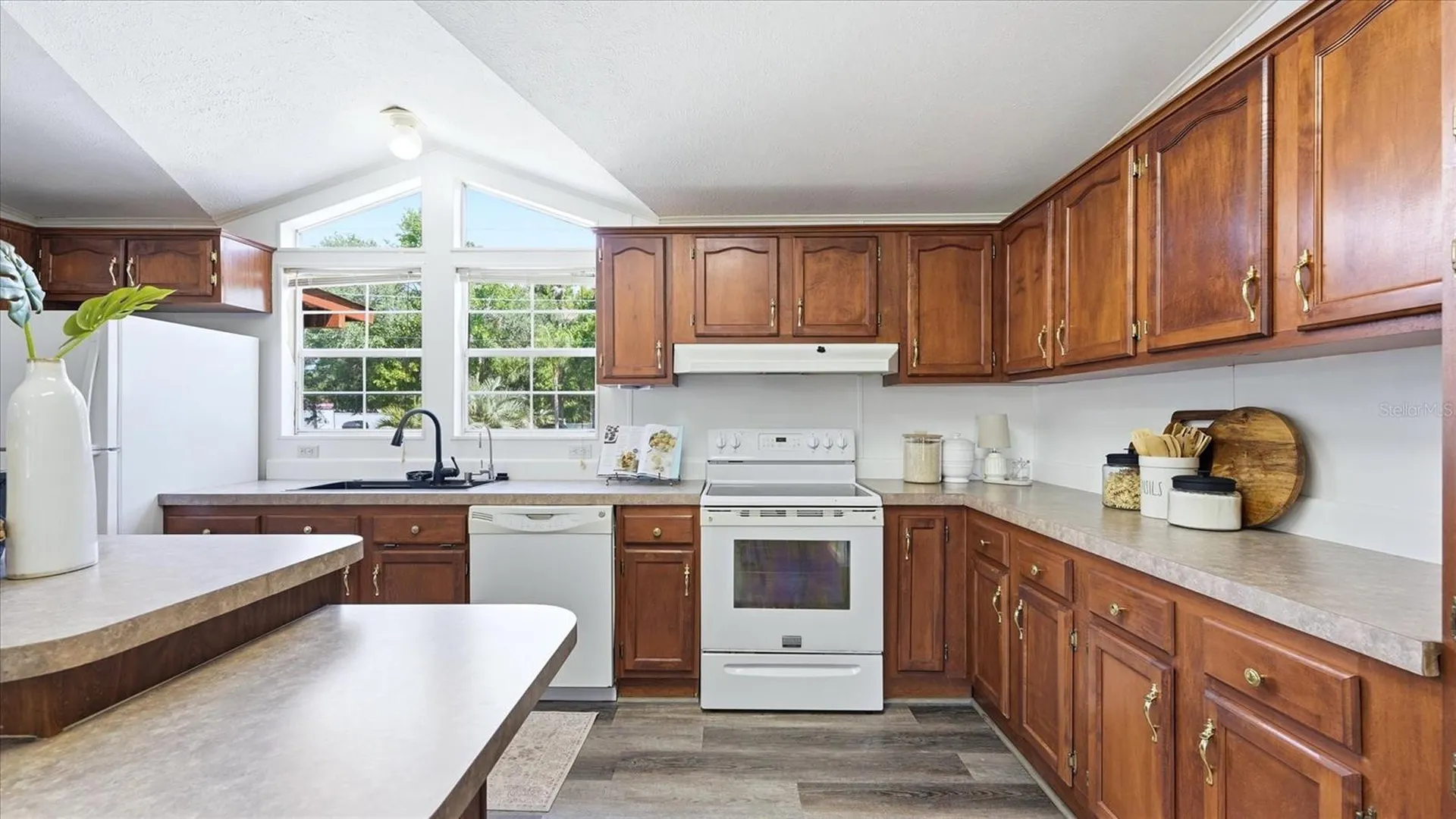 6125 Shirley Avenue Gibsonton FL 33534