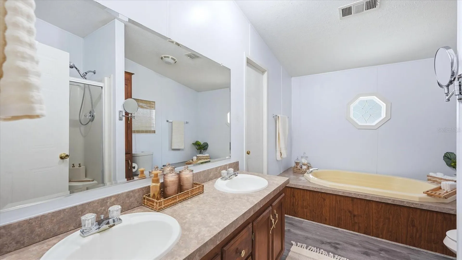 6125 Shirley Avenue Gibsonton FL 33534