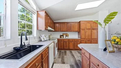 6125 Shirley Avenue Gibsonton FL 33534