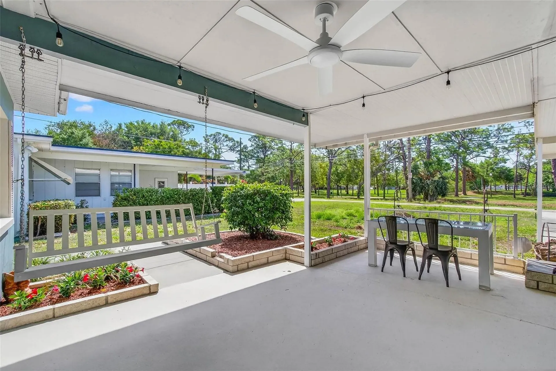 760 71st Avenue N St Petersburg FL 33702