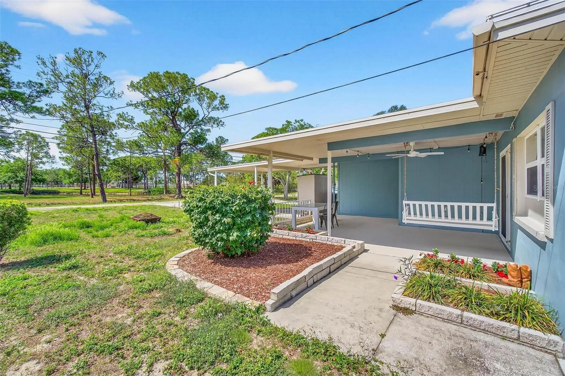 760 71st Avenue N St Petersburg FL 33702