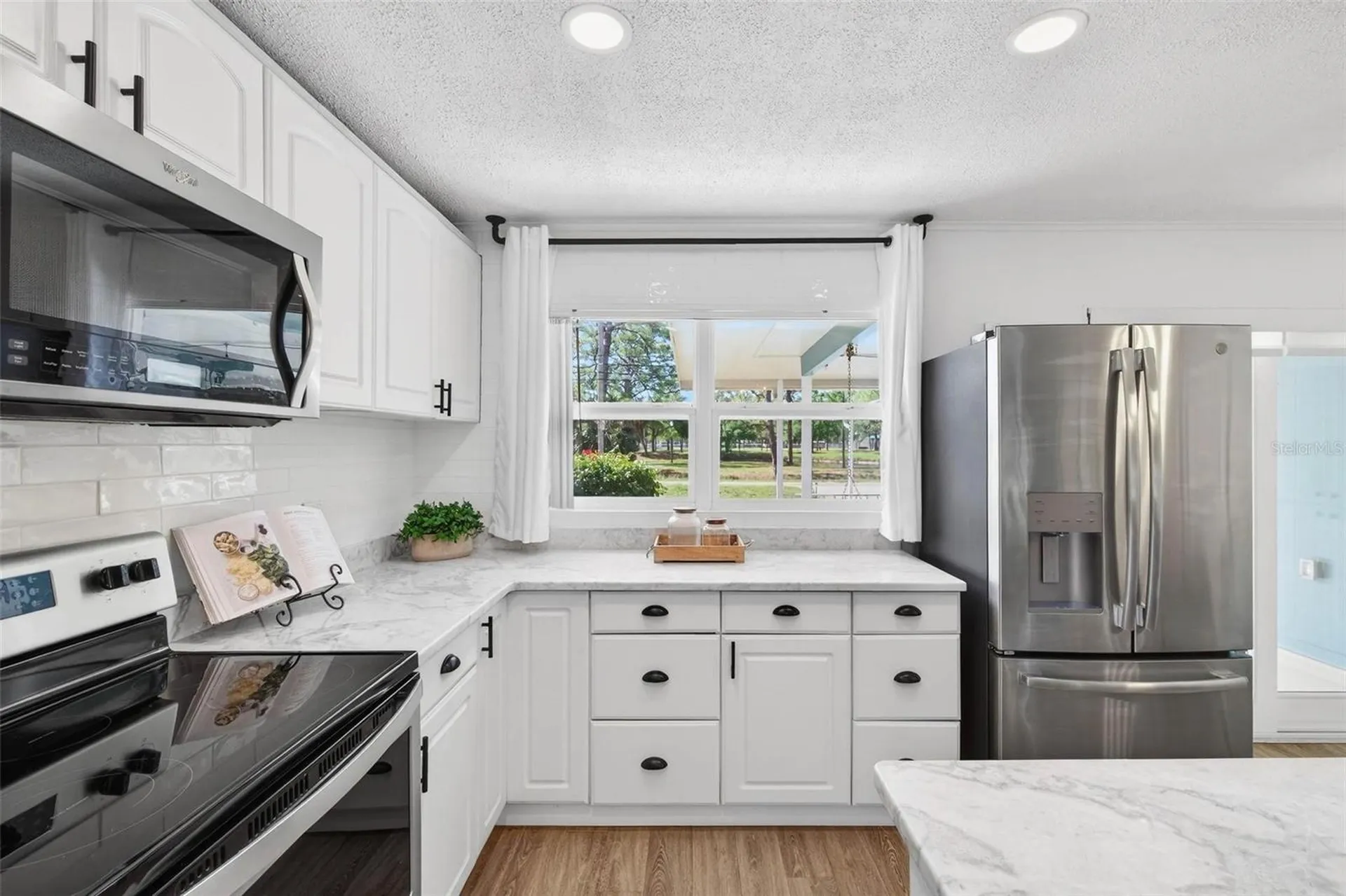 760 71st Avenue N St Petersburg FL 33702