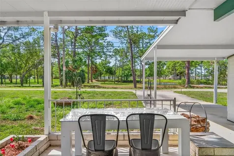 760 71st Avenue N St Petersburg FL 33702
