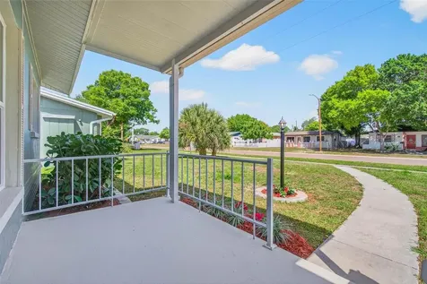 760 71st Avenue N St Petersburg FL 33702