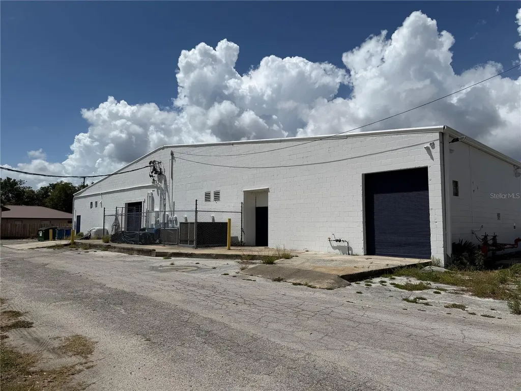 2001 S Bay Street Eustis FL 32726