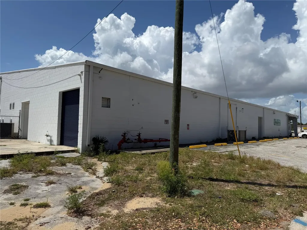 2001 S Bay Street Eustis FL 32726