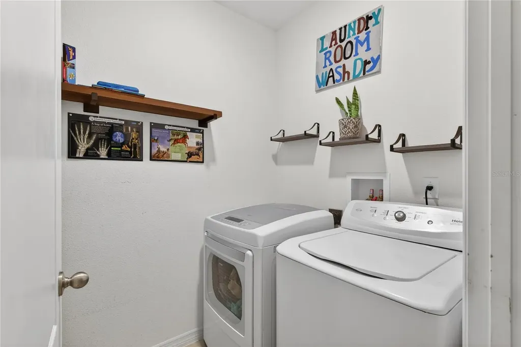 2454 Norwood Place Tavares FL 32778