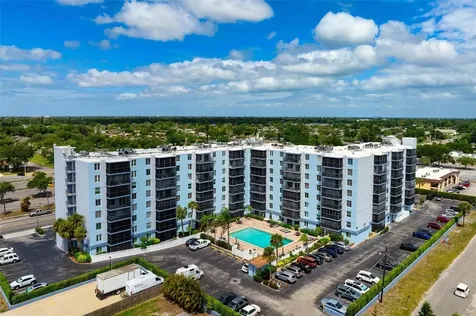 2901 26th Street W Bradenton FL 34205