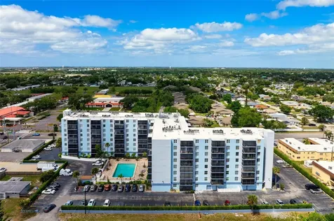 2901 26th Street W Bradenton FL 34205