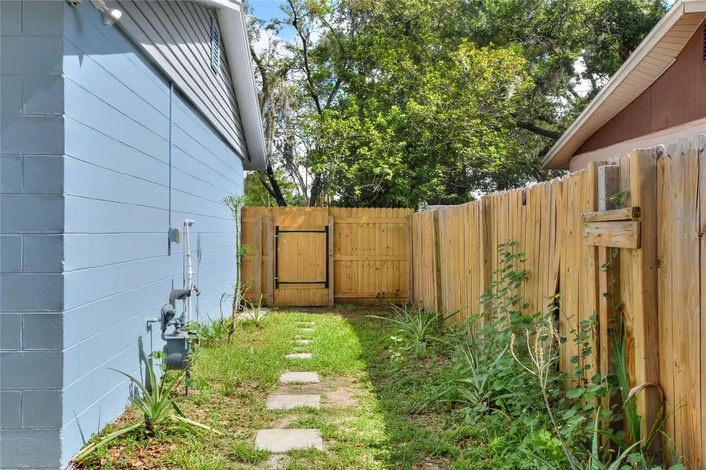 205 Lentz Road Brandon FL 33510