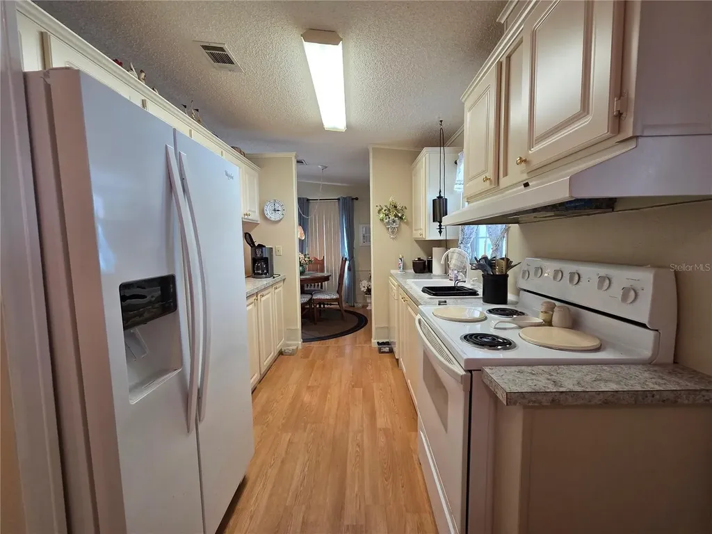4157 71st Lane N St Petersburg FL 33709