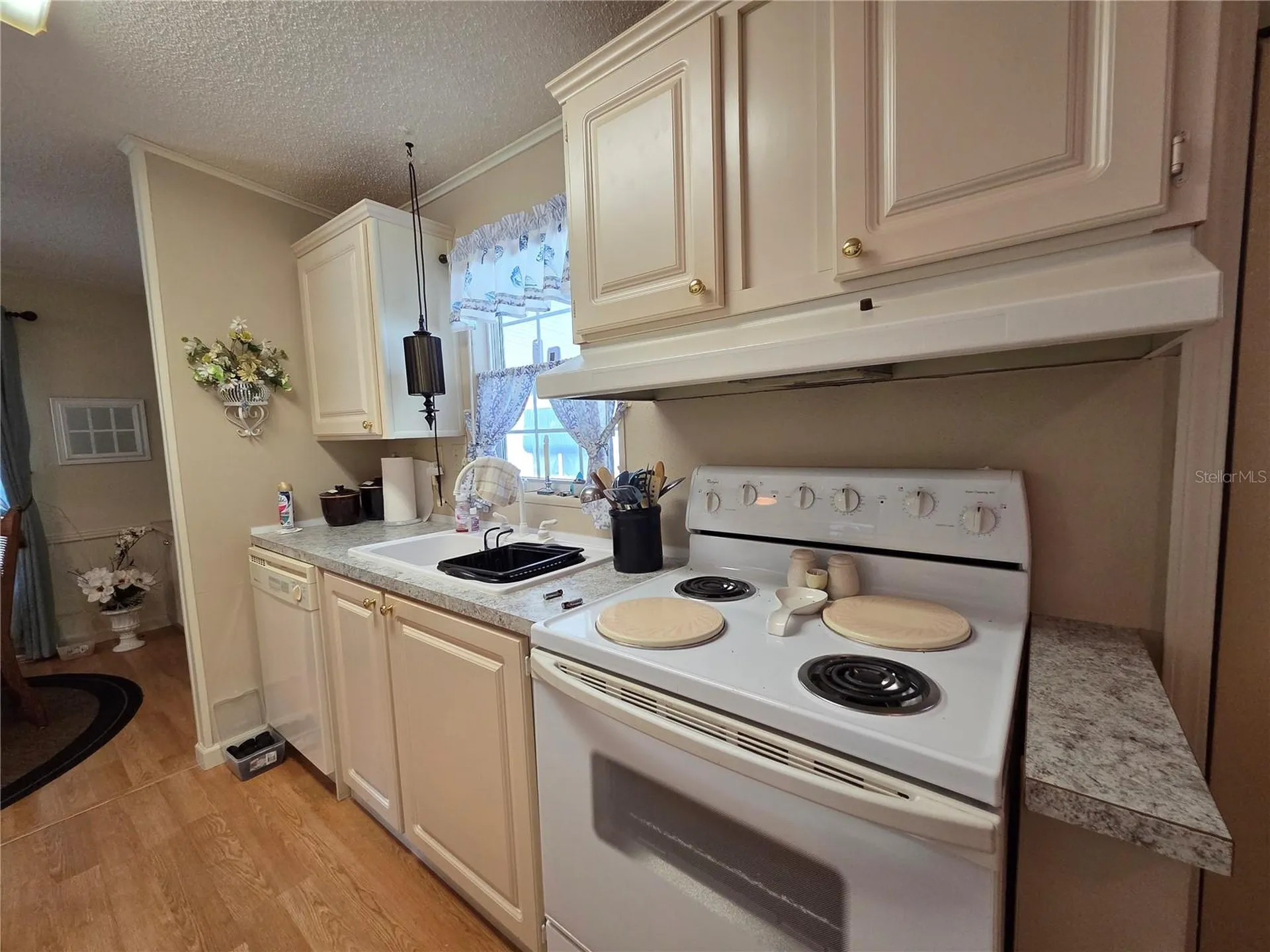 4157 71st Lane N St Petersburg FL 33709