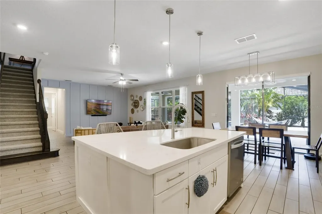8414 Vivaro Isle Way Windermere FL 34786