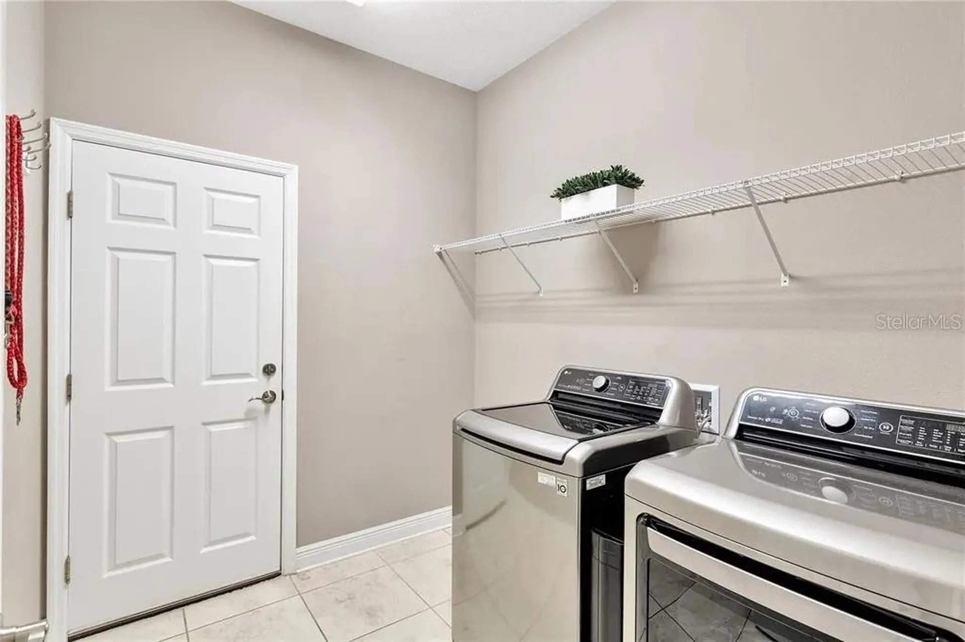 1607 Feather Grass Loop Lutz FL 33558