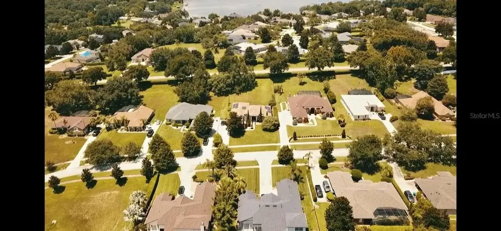 16325 Magnolia Bluff Drive Montverde FL 34756