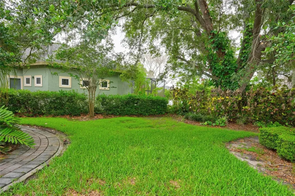 9480 Waterford Oaks Drive Winter Haven FL 33884