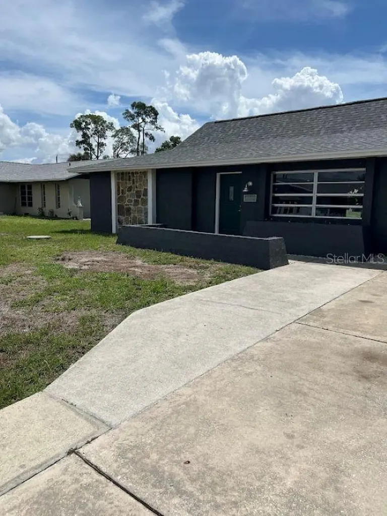22329 Niagara Avenue Port Charlotte FL 33952