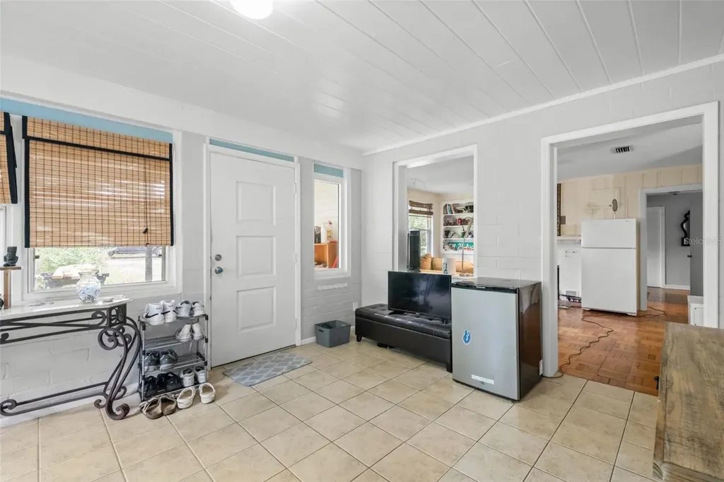 2034 NW 8th Place Gainesville FL 32603