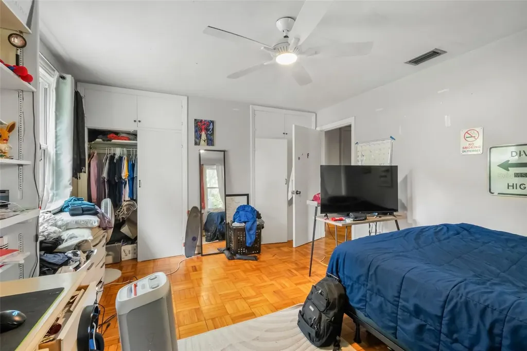 2034 NW 8th Place Gainesville FL 32603