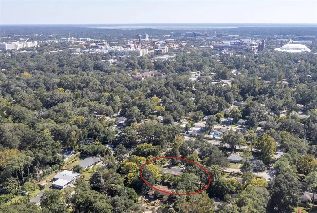 2034 NW 8th Place Gainesville FL 32603