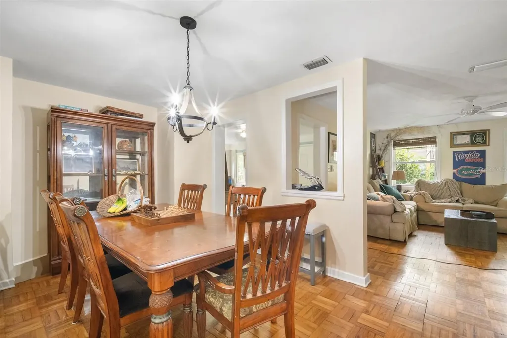 2034 NW 8th Place Gainesville FL 32603
