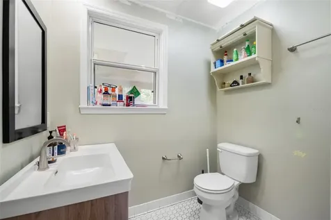2034 NW 8th Place Gainesville FL 32603
