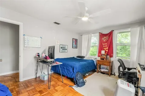 2034 NW 8th Place Gainesville FL 32603