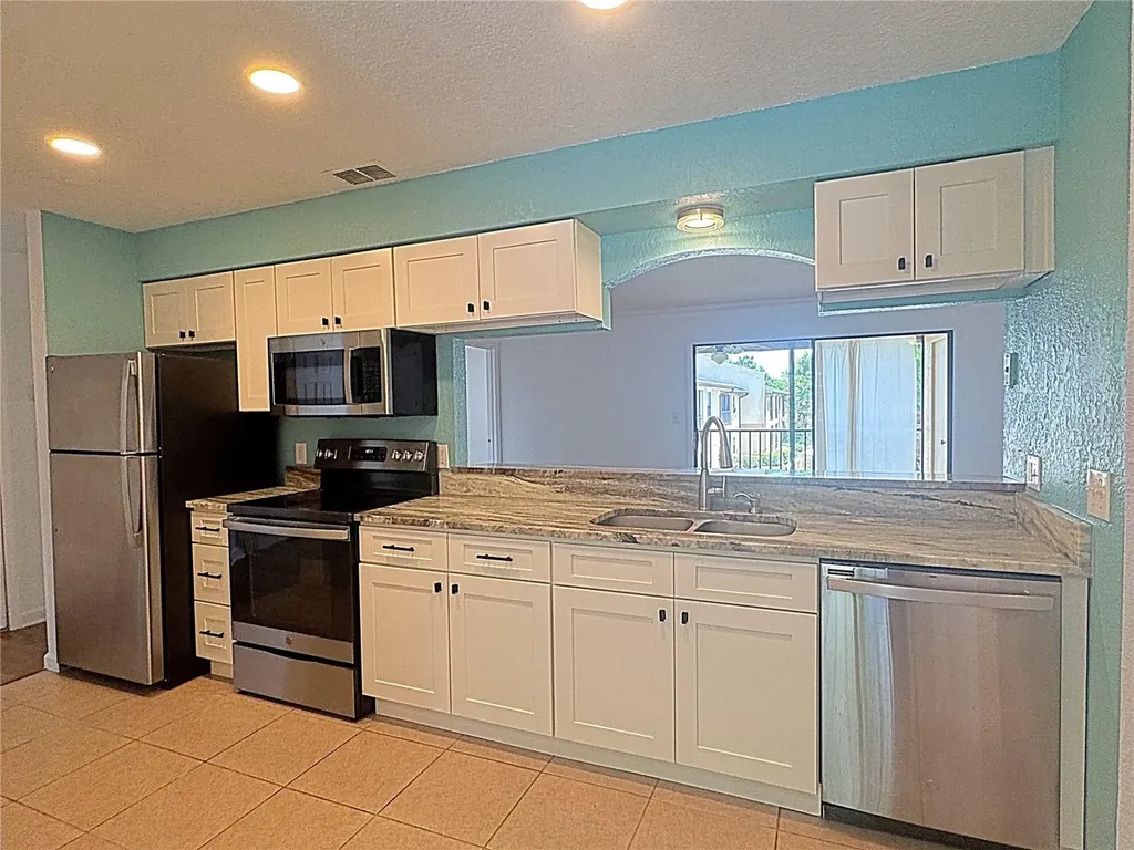 12261 Sailwinds Drive Largo FL 33773