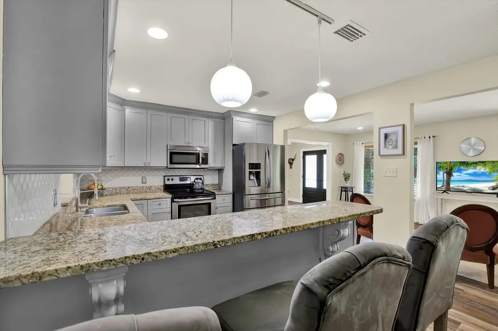 2107 W Kyra Drive Tampa FL 33612