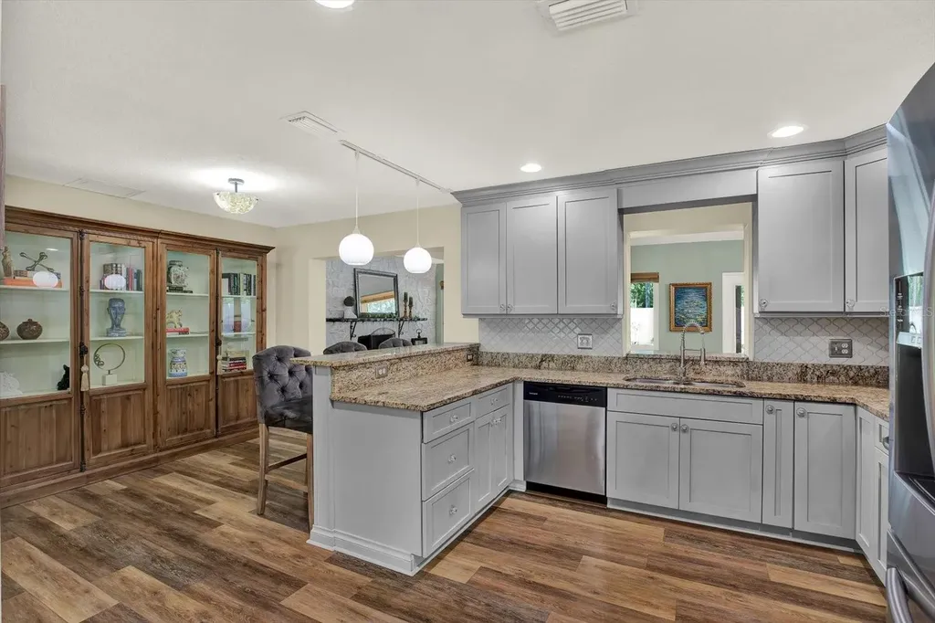 2107 W Kyra Drive Tampa FL 33612