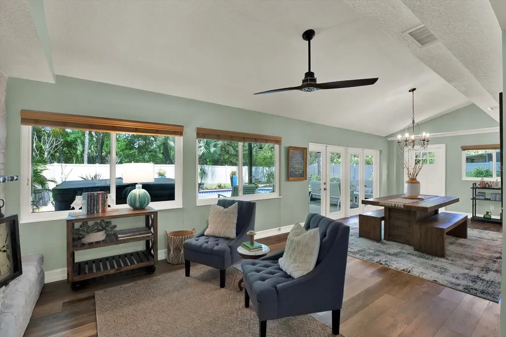2107 W Kyra Drive Tampa FL 33612