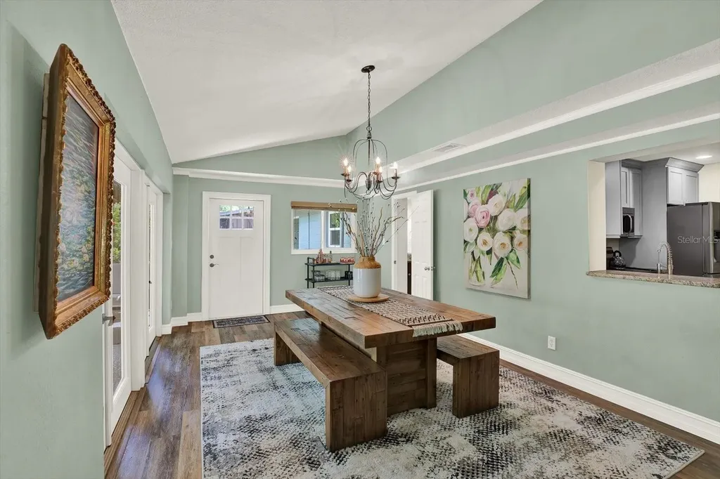 2107 W Kyra Drive Tampa FL 33612