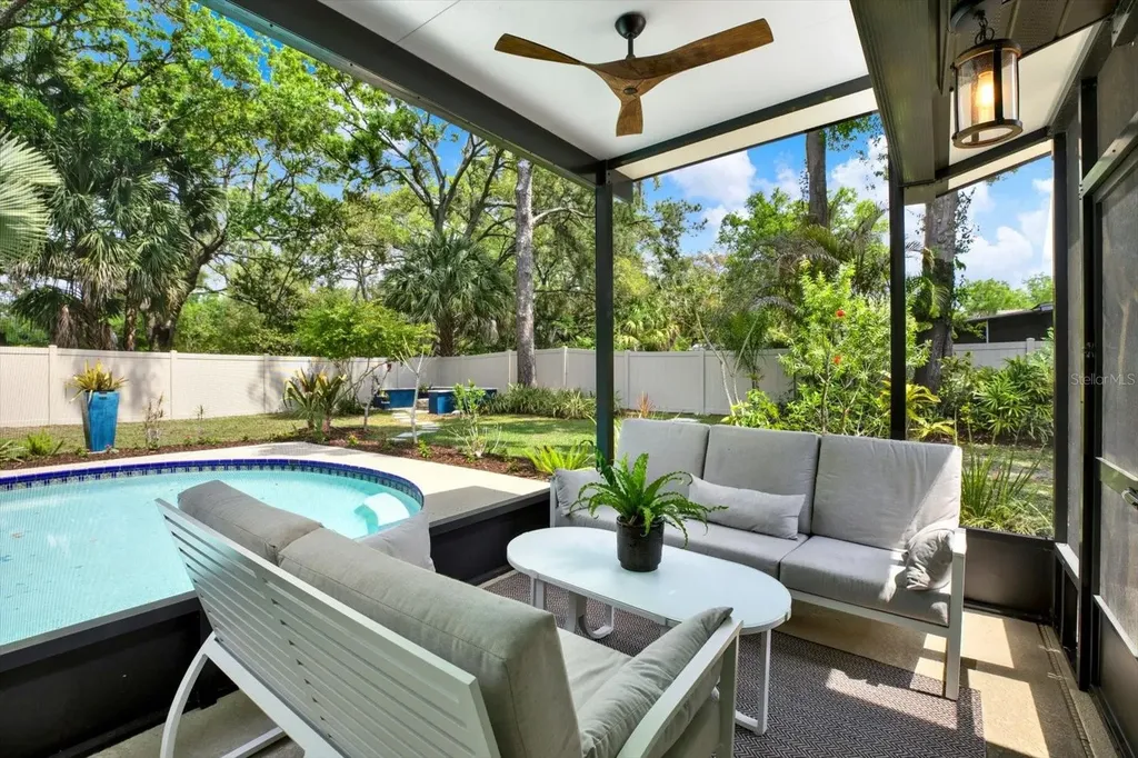 2107 W Kyra Drive Tampa FL 33612