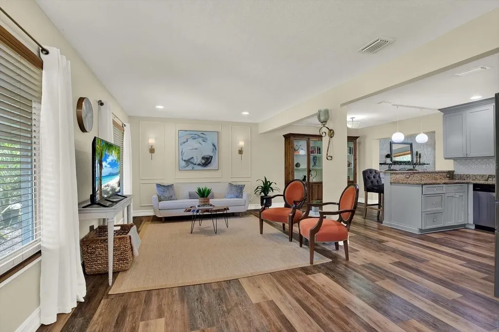 2107 W Kyra Drive Tampa FL 33612
