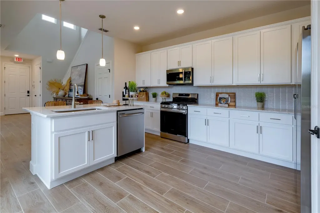 209 Station Lane Debary FL 32713