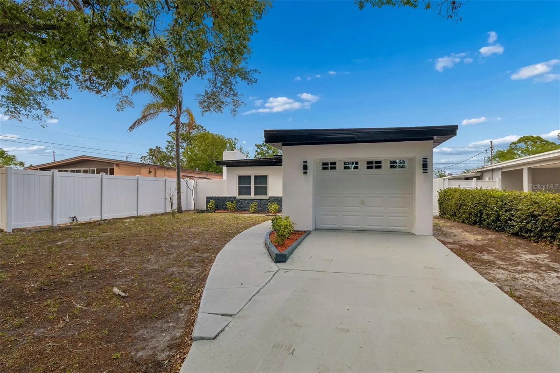 7439 37th Avenue N St Petersburg FL 33710