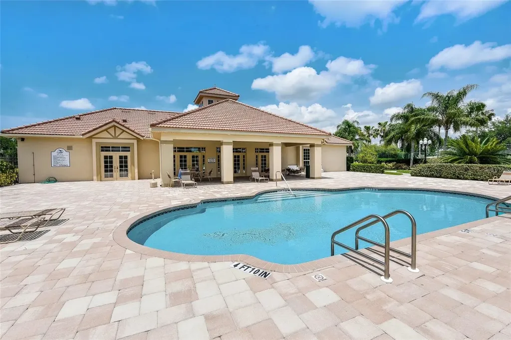 8282 Barton Farms Boulevard Sarasota FL 34240