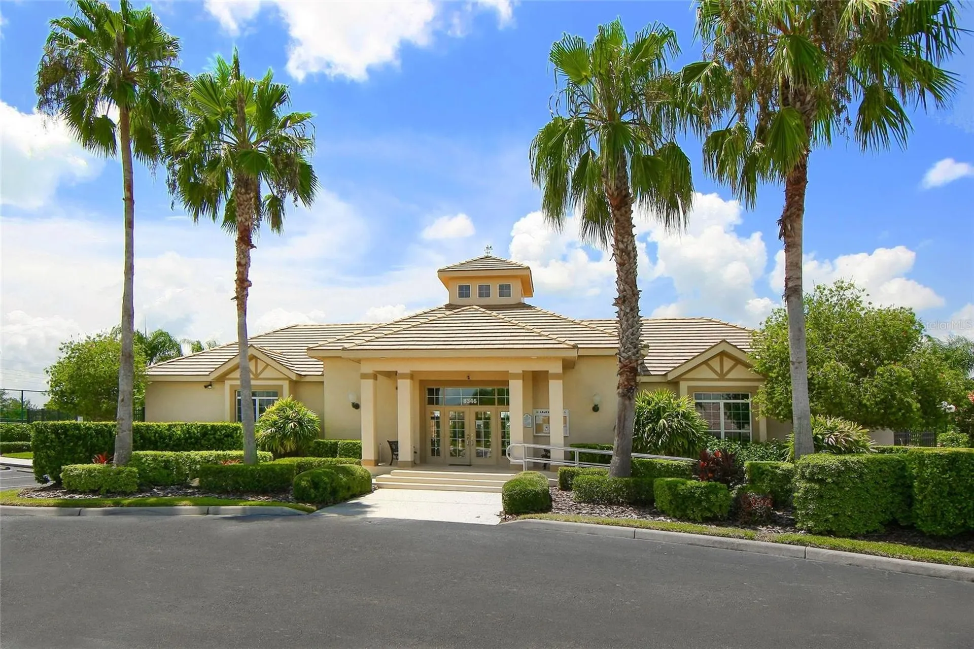 8282 Barton Farms Boulevard Sarasota FL 34240