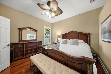 8282 Barton Farms Boulevard Sarasota FL 34240