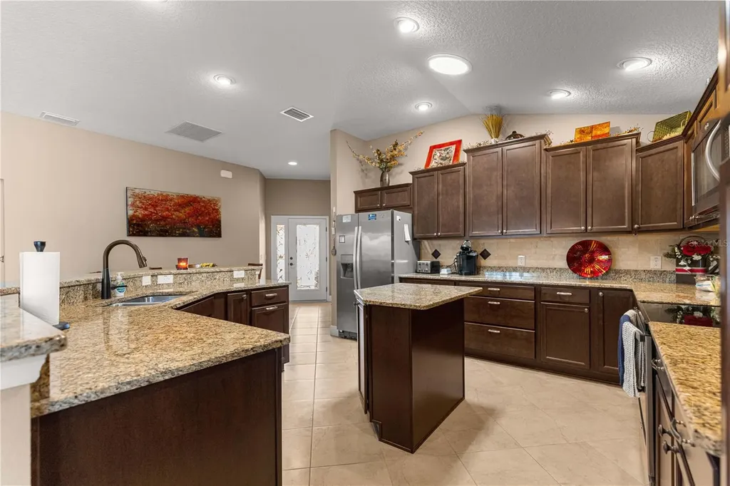 2859 Resmondo Road The Villages FL 32163