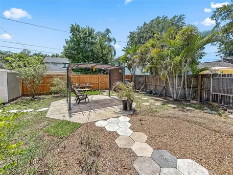 226 21st Avenue N St Petersburg FL 33704