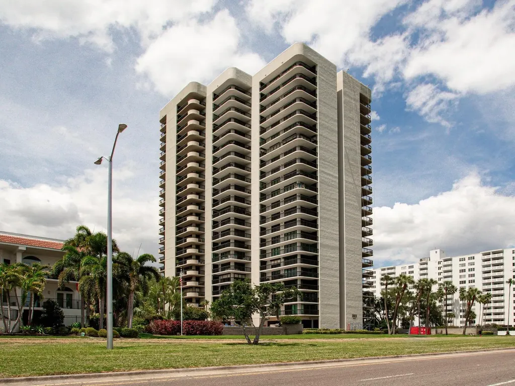 2413 Bayshore Boulevard Tampa FL 33629