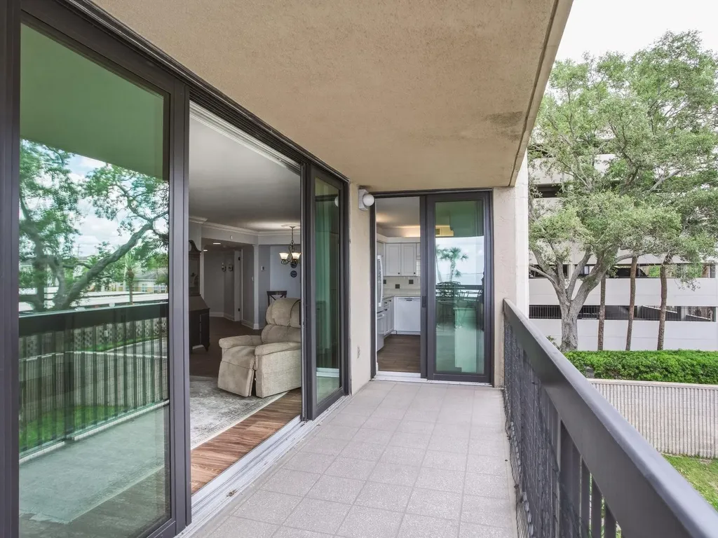 2413 Bayshore Boulevard Tampa FL 33629