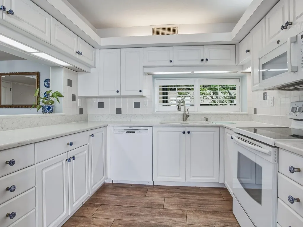 2413 Bayshore Boulevard Tampa FL 33629