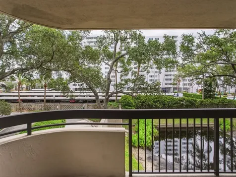 2413 Bayshore Boulevard Tampa FL 33629